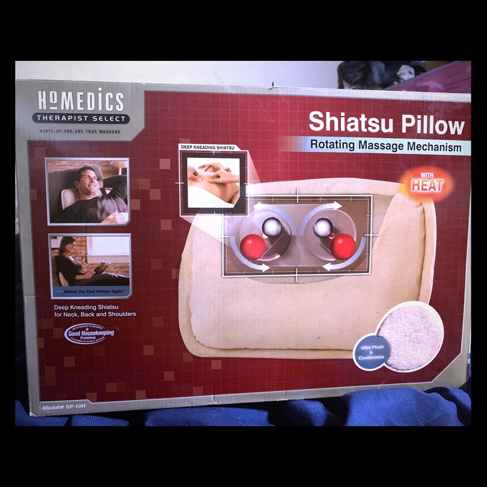 Shiatsu pillow massages with heat